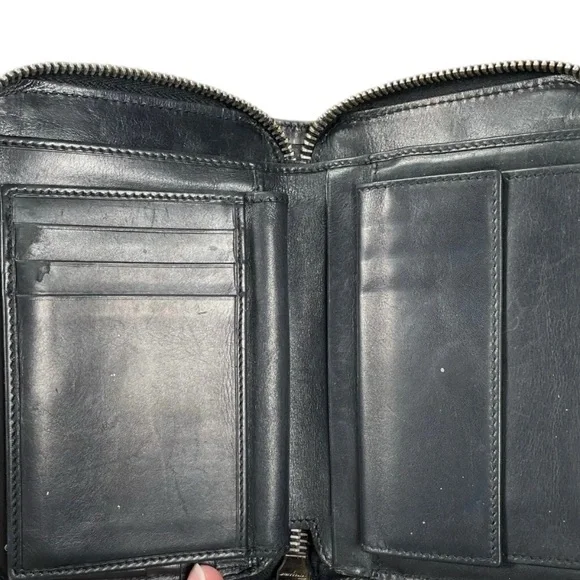 ⭐️Salvatore Ferragamo Black and Gray Wallet - Picture 7 of 11